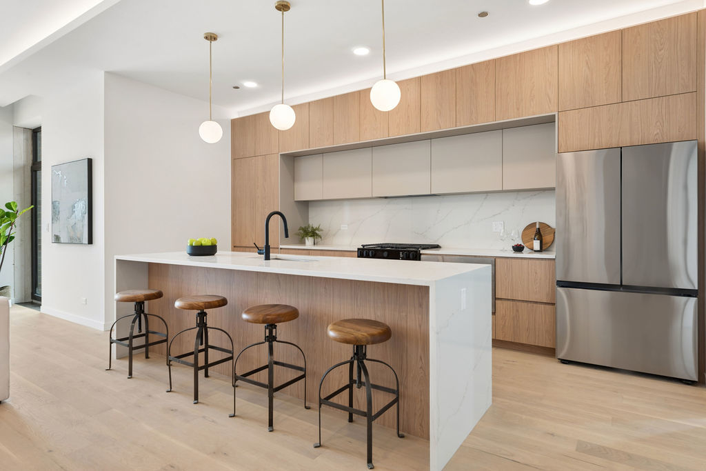 3rd image of 2072 N Western Ave #303, Chicago, IL 60647 | MLS# 12716618