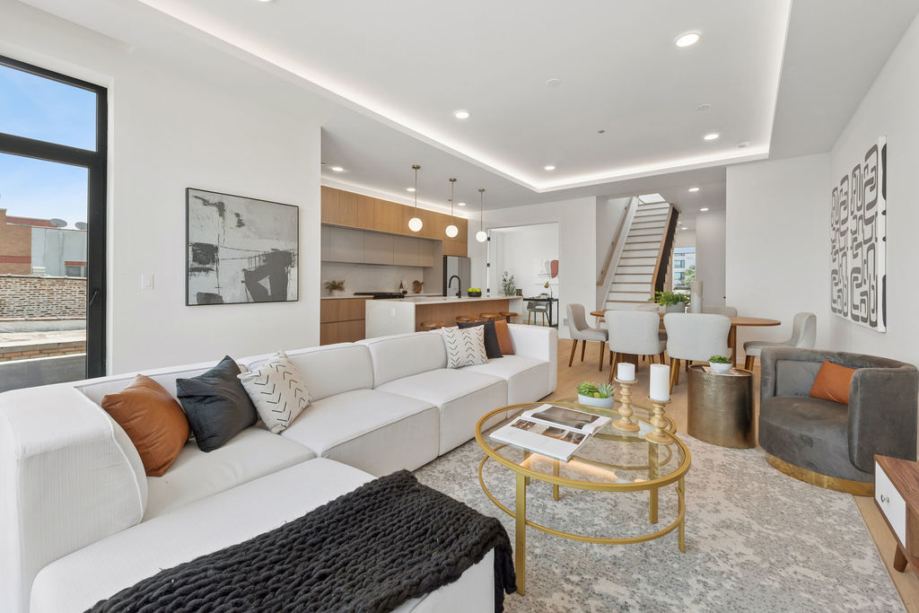 5th image of 2072 N Western Ave #303, Chicago, IL 60647 | MLS# 12716618
