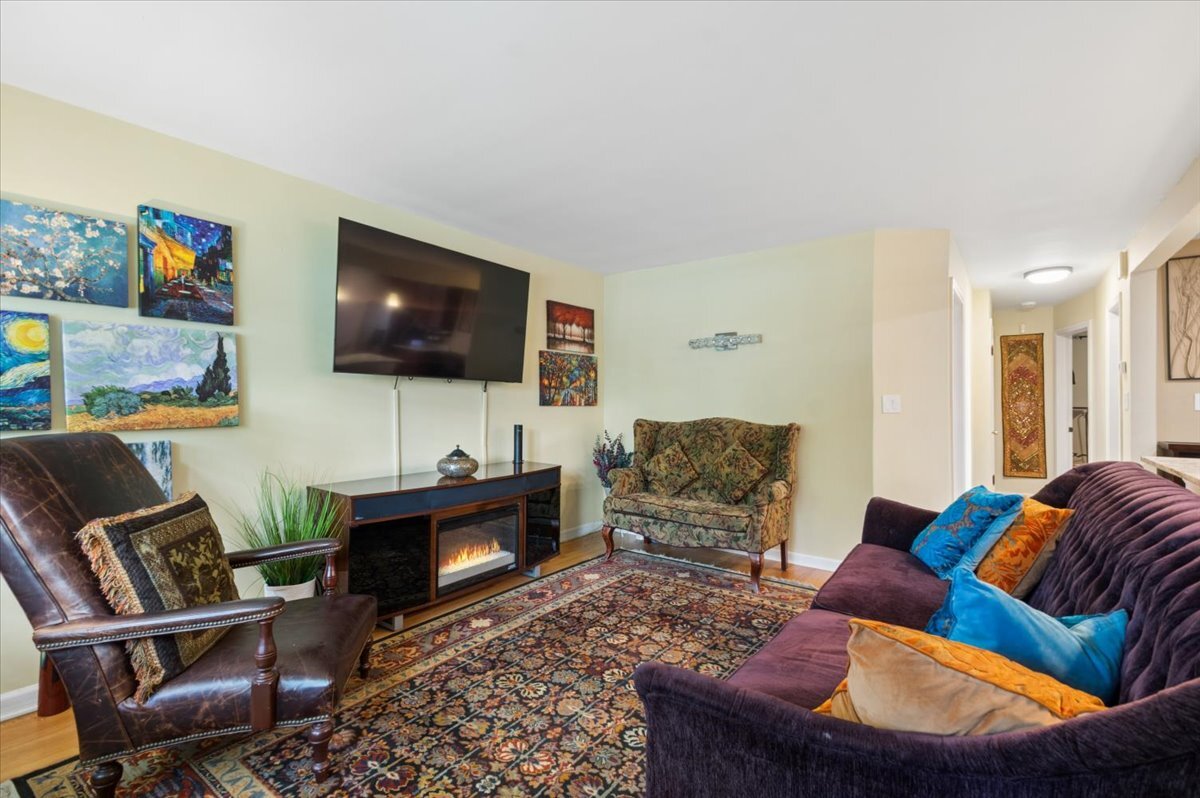 2nd image of 1914 Warren St, Evanston, IL 60202 | MLS# 12716686