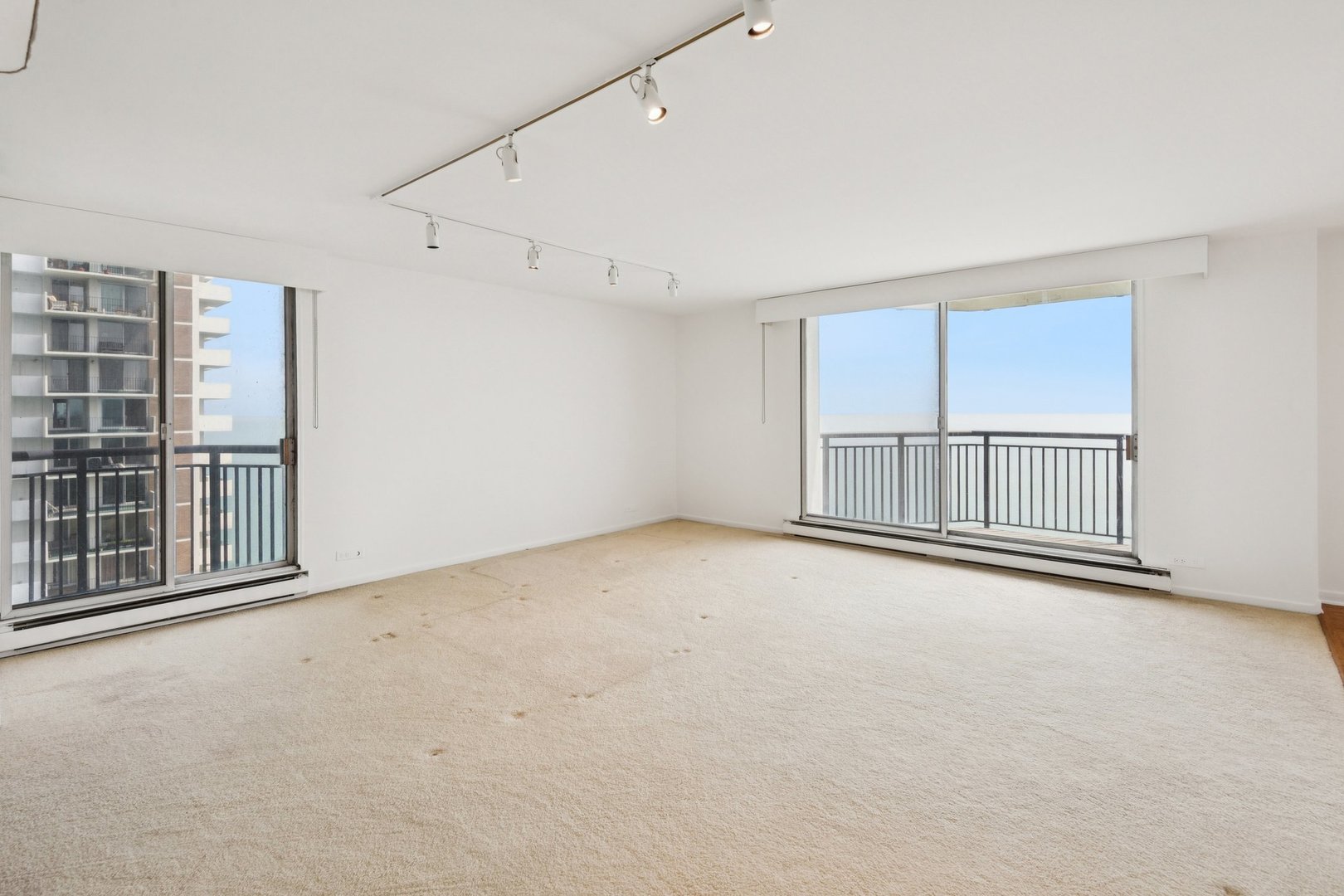 5th image of 6007 N Sheridan Rd #27B, Chicago, IL 60660 | MLS# 12716692