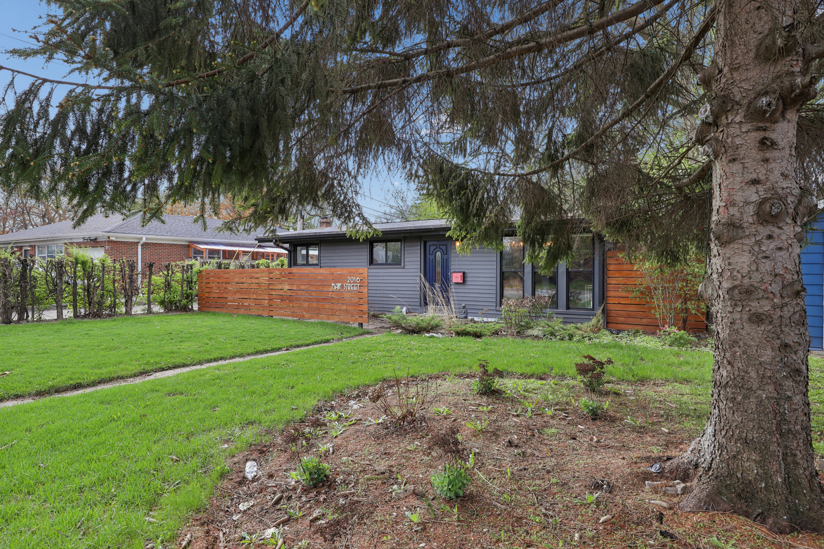 3rd image of 2016 Main St, Evanston, IL 60202 | MLS# 12716717