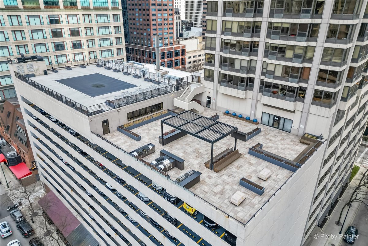 2nd image of 30 E Huron St, Chicago, IL 60611