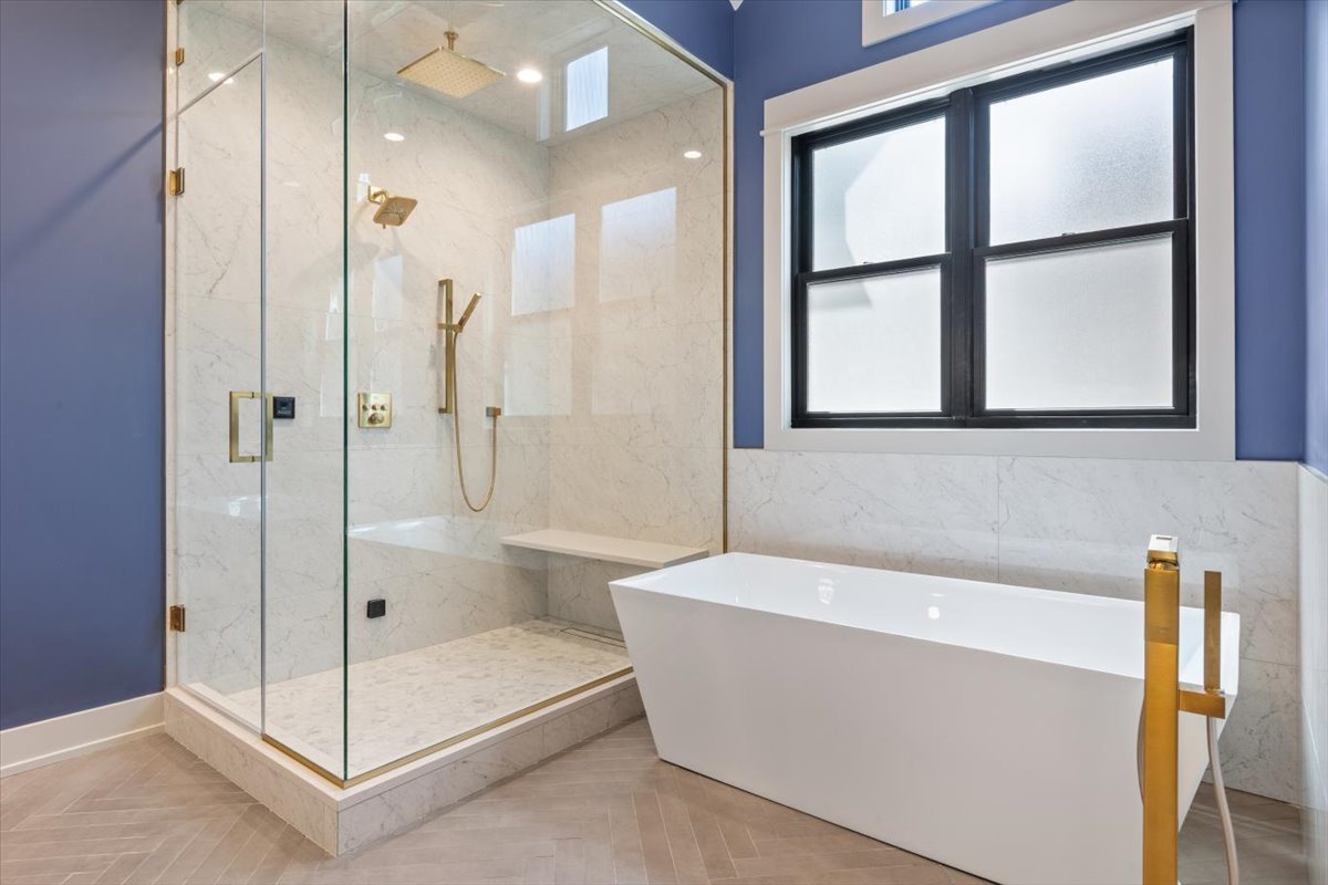 4th image of 4317 N Paulina St, Chicago, IL 60613