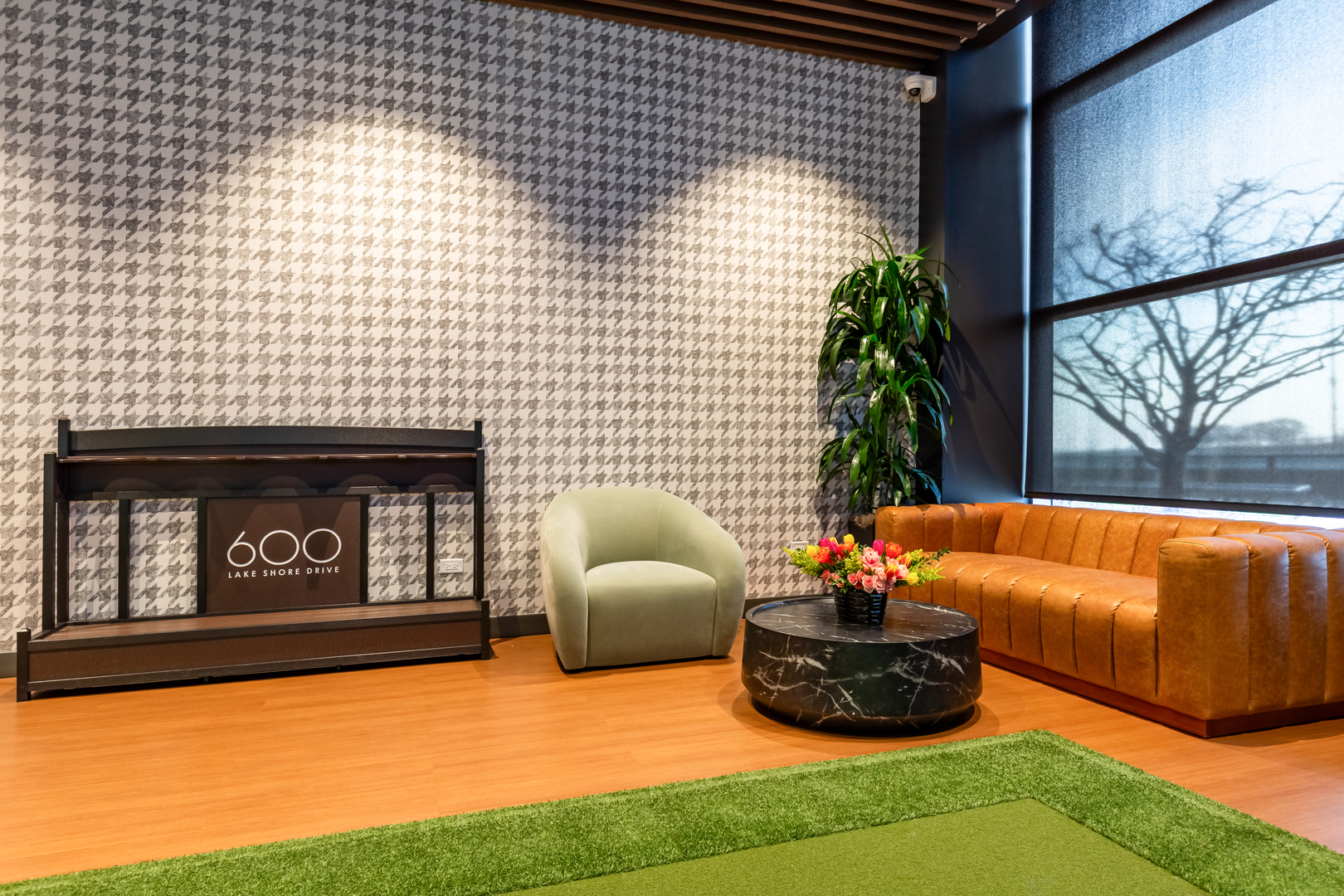 2nd image of 600 N Lake Shore Dr, Chicago, IL 60611