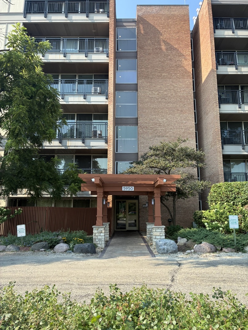 1st image of 5950 Oakwood Dr #3H, Lisle, IL 60532 | MLS# 12716730