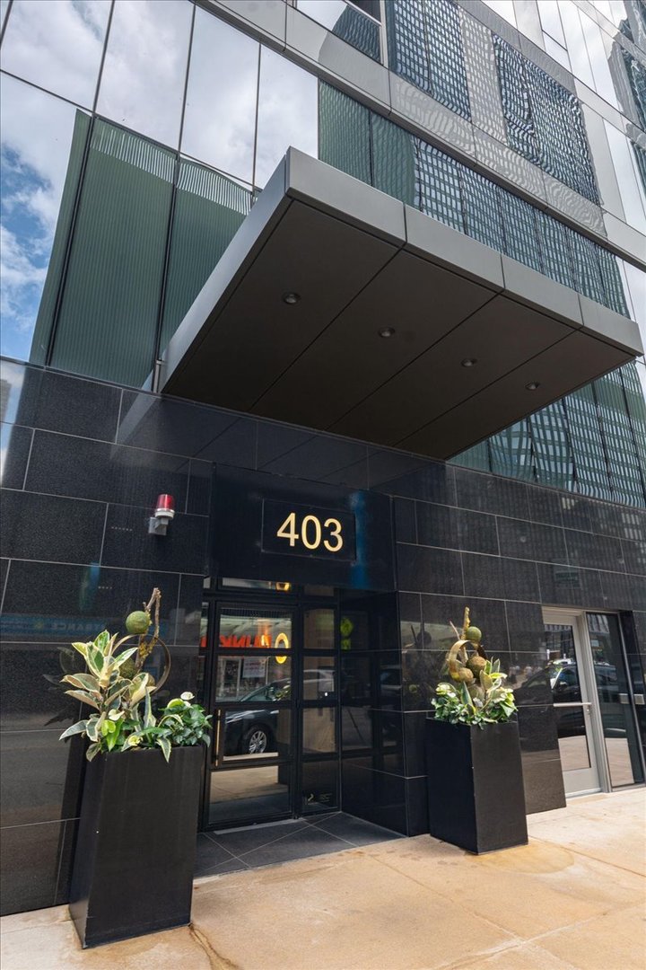 2nd image of 403 N Wabash Ave #10B, Chicago, IL 60611 | MLS# 12716731