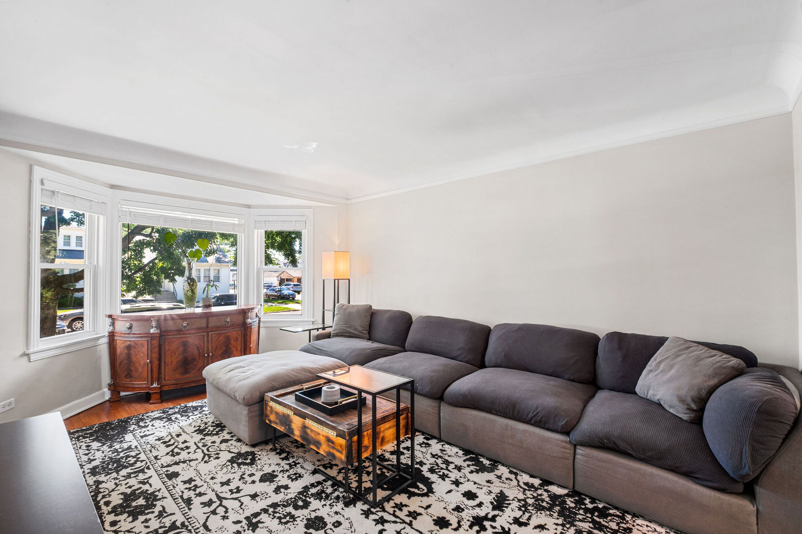 5th image of 5704 N Major Ave, Chicago, IL 60646 | MLS# 12716755