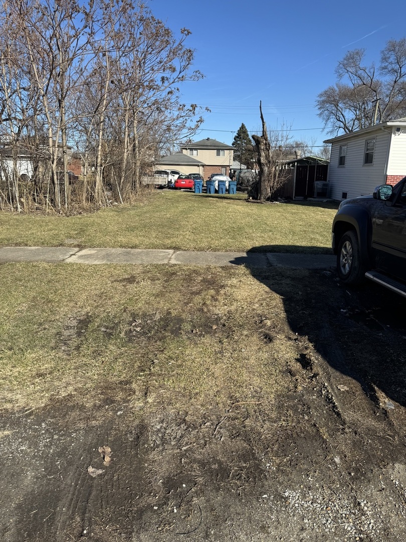 3rd image of 14423 Davis Ave, Blue Island, IL 60406 | MLS# 12716816