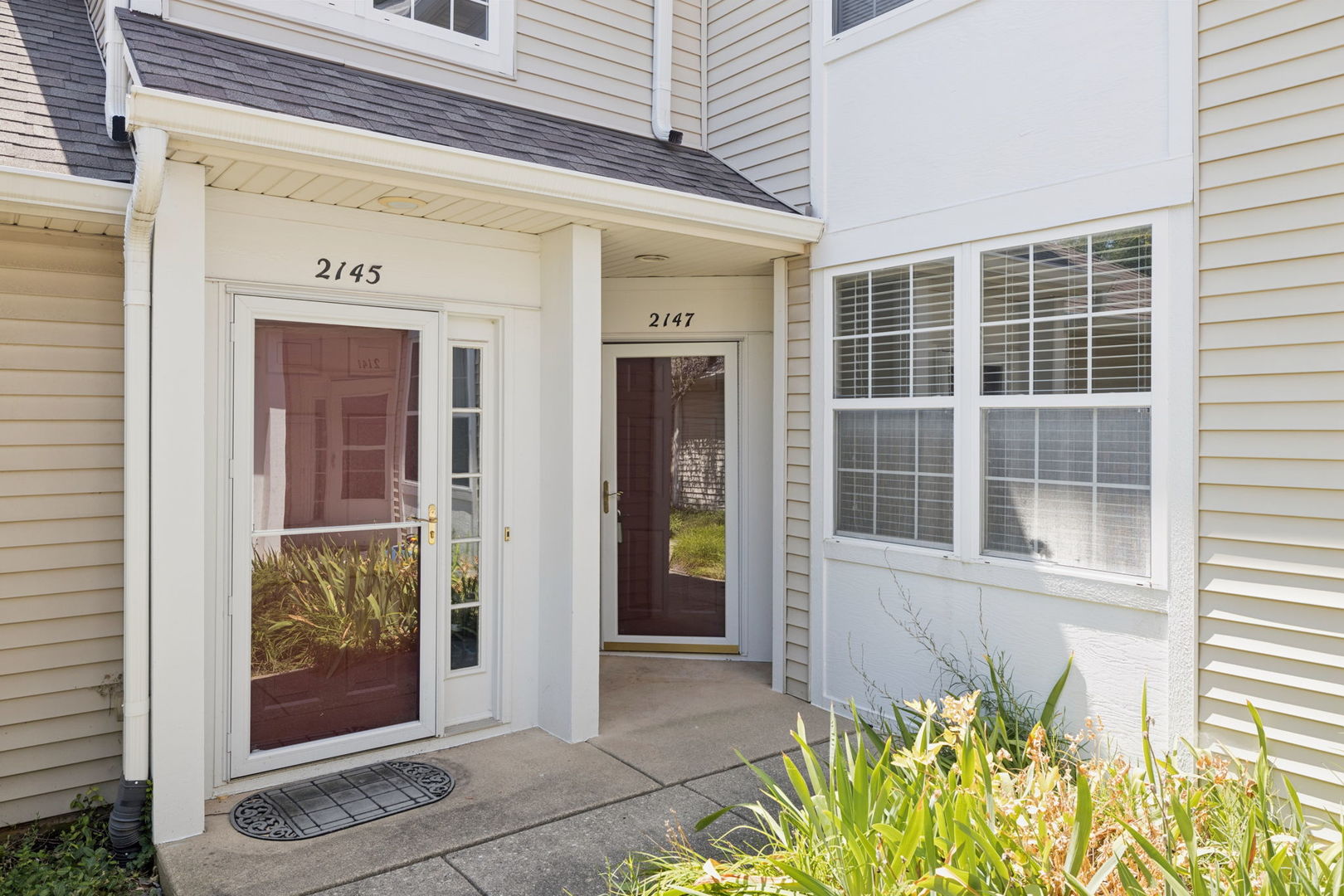 3rd image of 2147 Fulham Dr, Naperville, IL 60564
