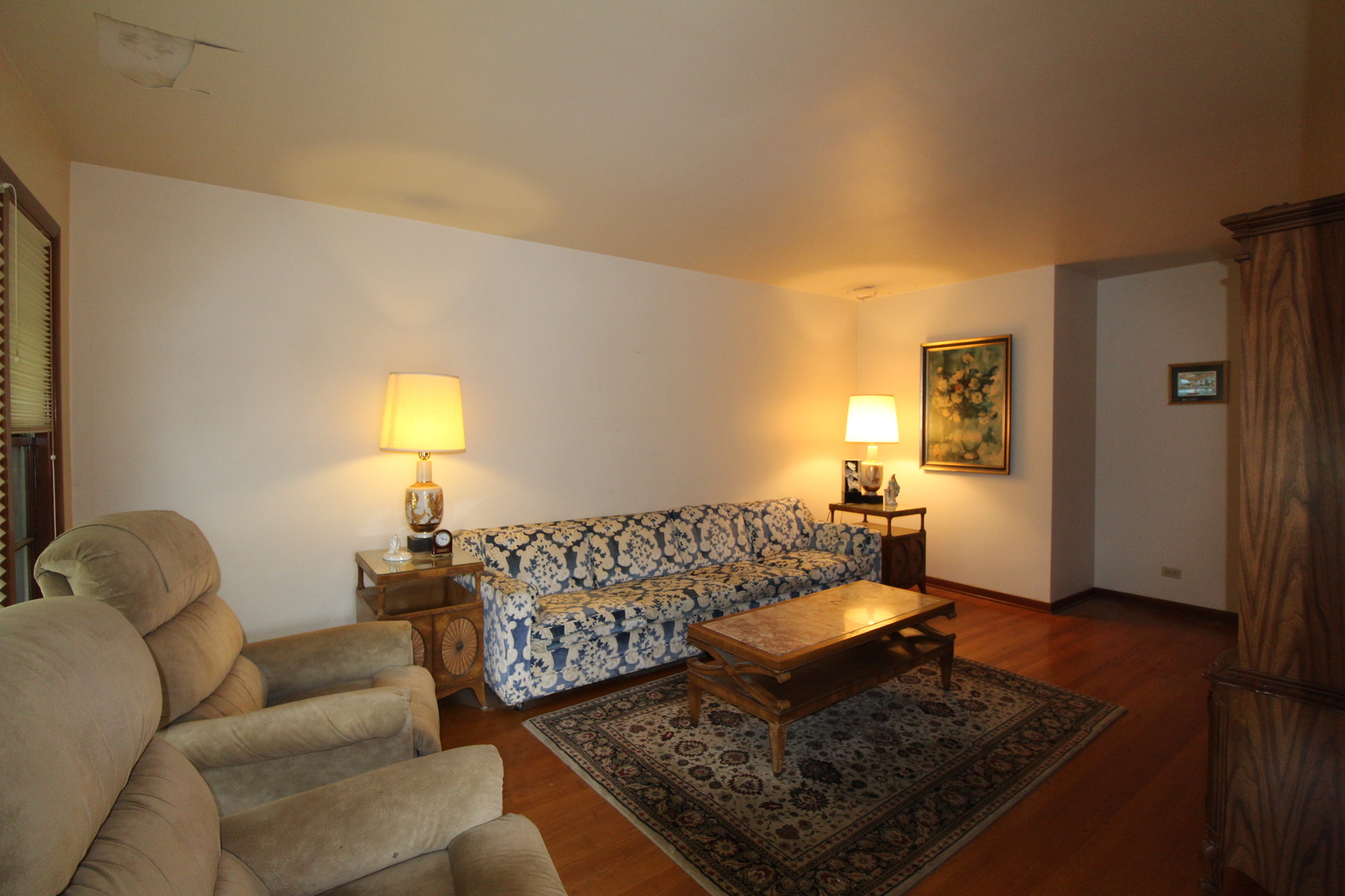 2nd image of 589 Buffalo Ave, Calumet City, IL 60409 | MLS# 12716839