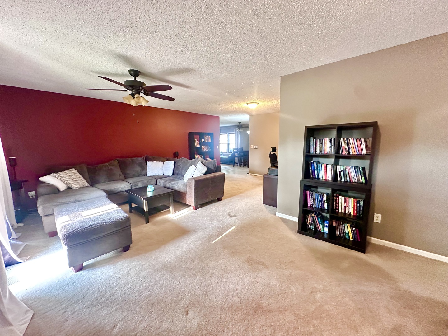 5th image of 128 Laurie Ln, Oswego, IL 60543 | MLS# 12716848