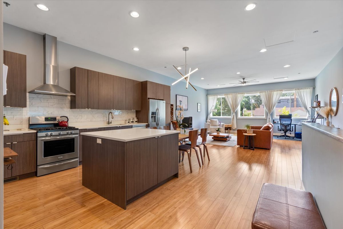 3rd image of 1101 Dodge Ave #204, Evanston, IL 60202 | MLS# 12716855