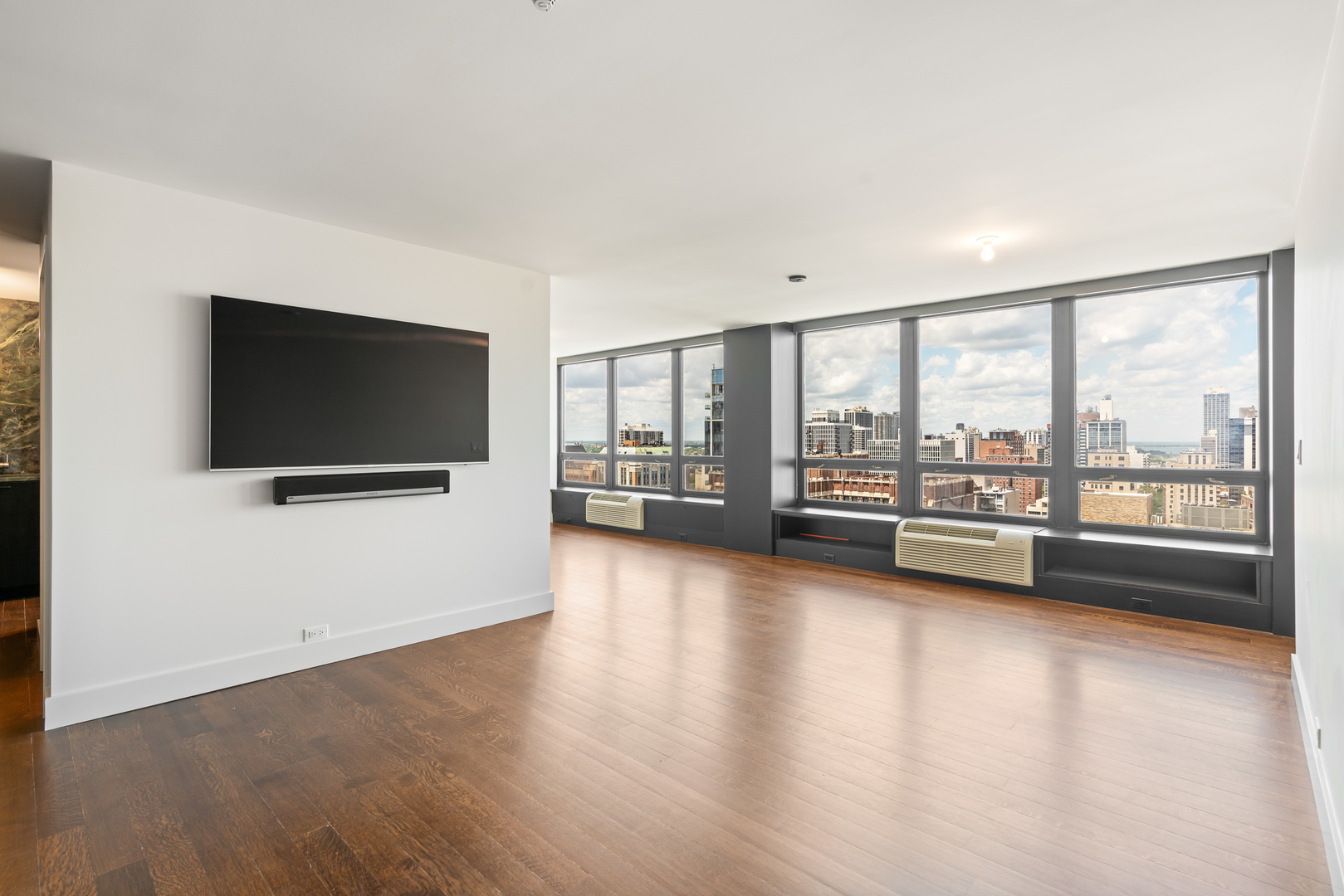 4th image of 50 E Bellevue Pl #2601, Chicago, IL 60611 | MLS# 12716948