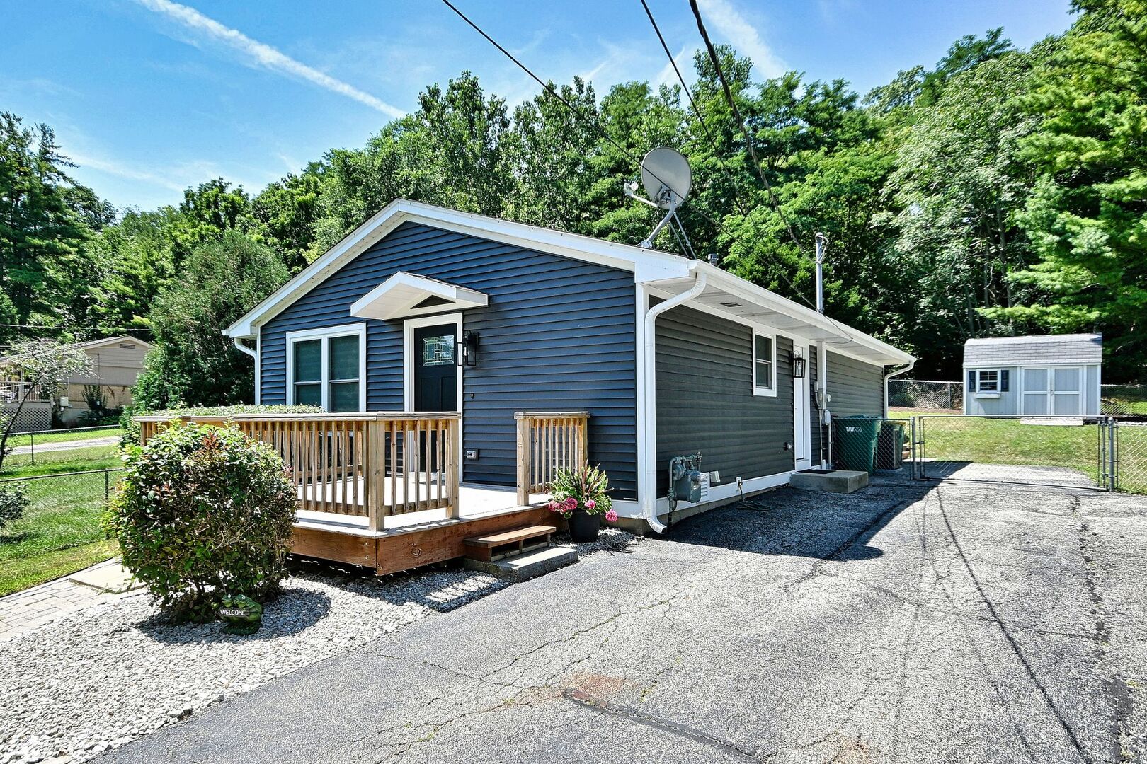 2nd image of 42 S Hickory Ave, Fox Lake, IL 60020 | MLS# 12716982