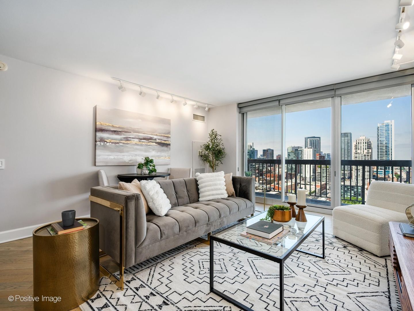 3rd image of 545 N Dearborn St #W1911, Chicago, IL 60654 | MLS# 12716992