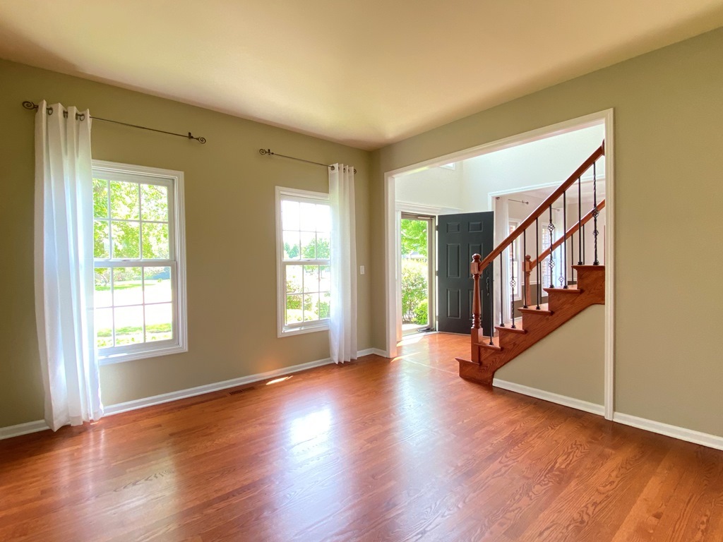 3rd image of 720 Kendridge Ct, Aurora, IL 60502 | MLS# 12717040
