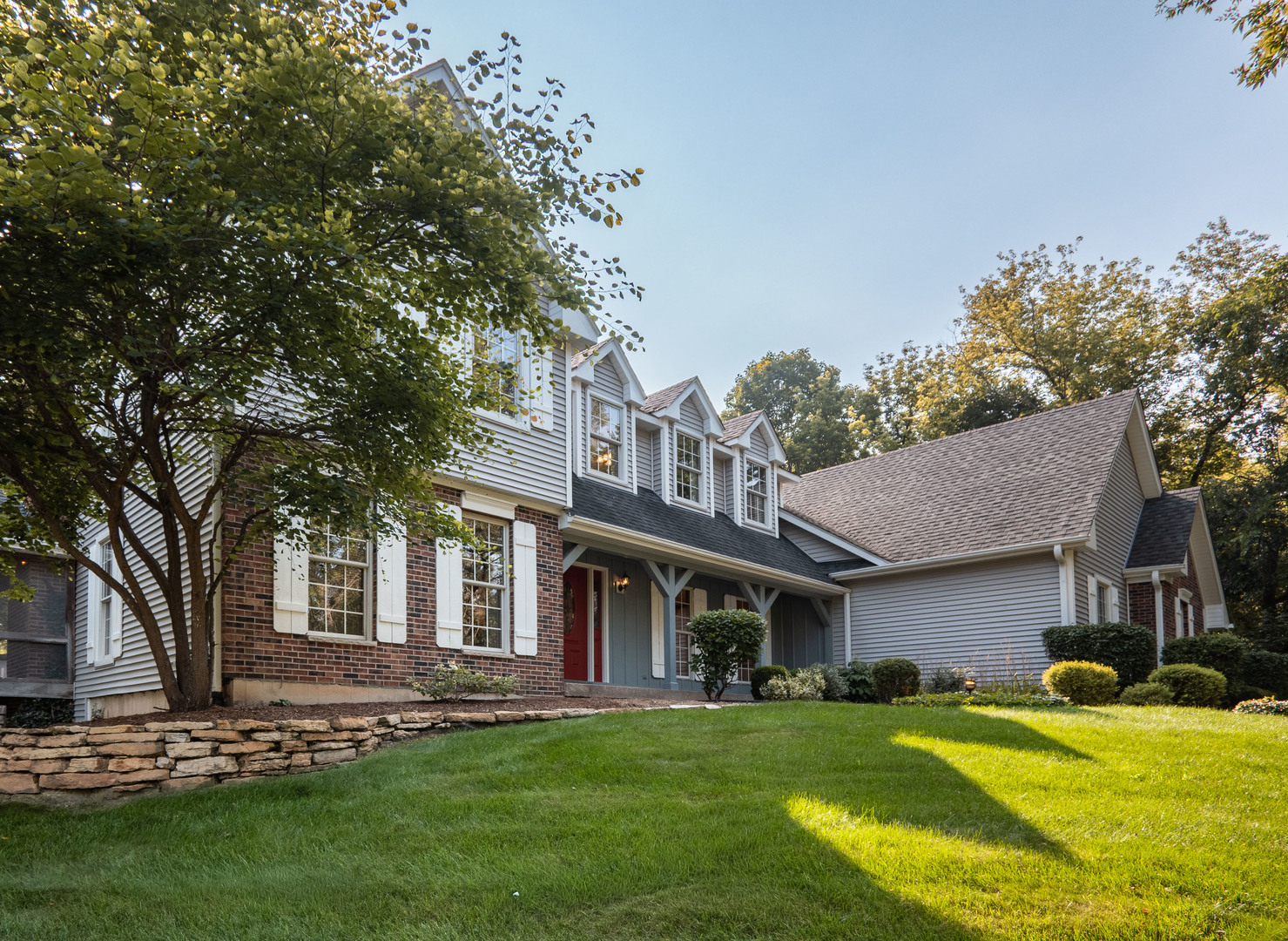 2nd image of 5n662 Forest Glen Ln, St. Charles, IL 60175 | MLS# 12717124