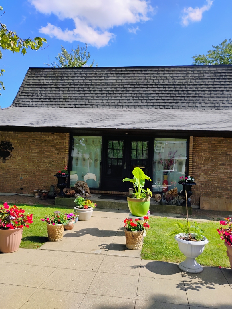 2nd image of 2515 W Atlantic Ave, Waukegan, IL 60085 | MLS# 12717155