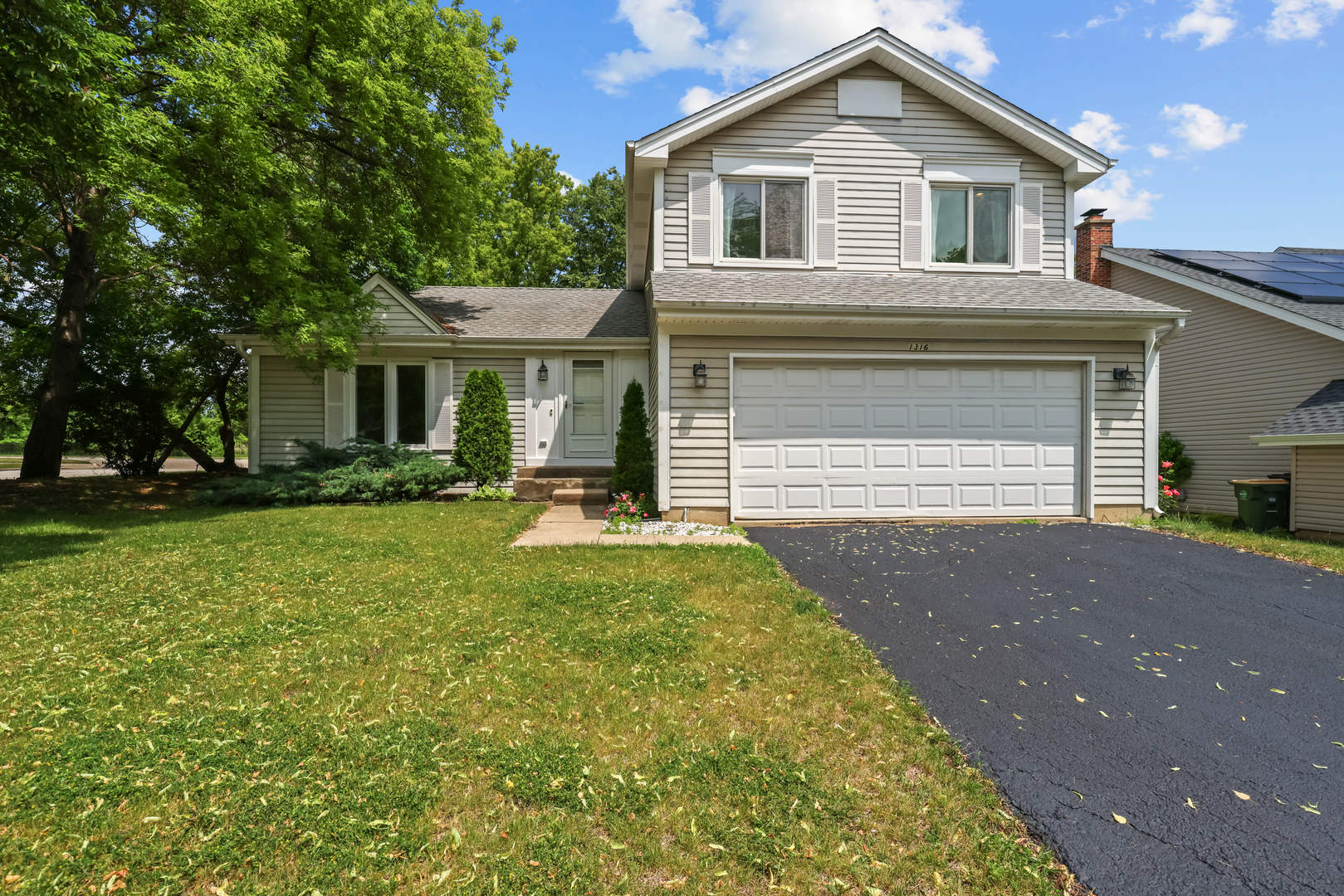 1st image of 1316 W Meade Ln, Arlington Heights, IL 60004 | MLS# 12717161