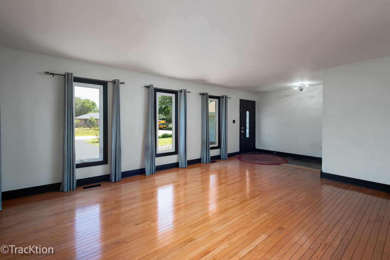 2nd image of 11s560 Whittington Ln, Naperville, IL 60564 | MLS# 12717226