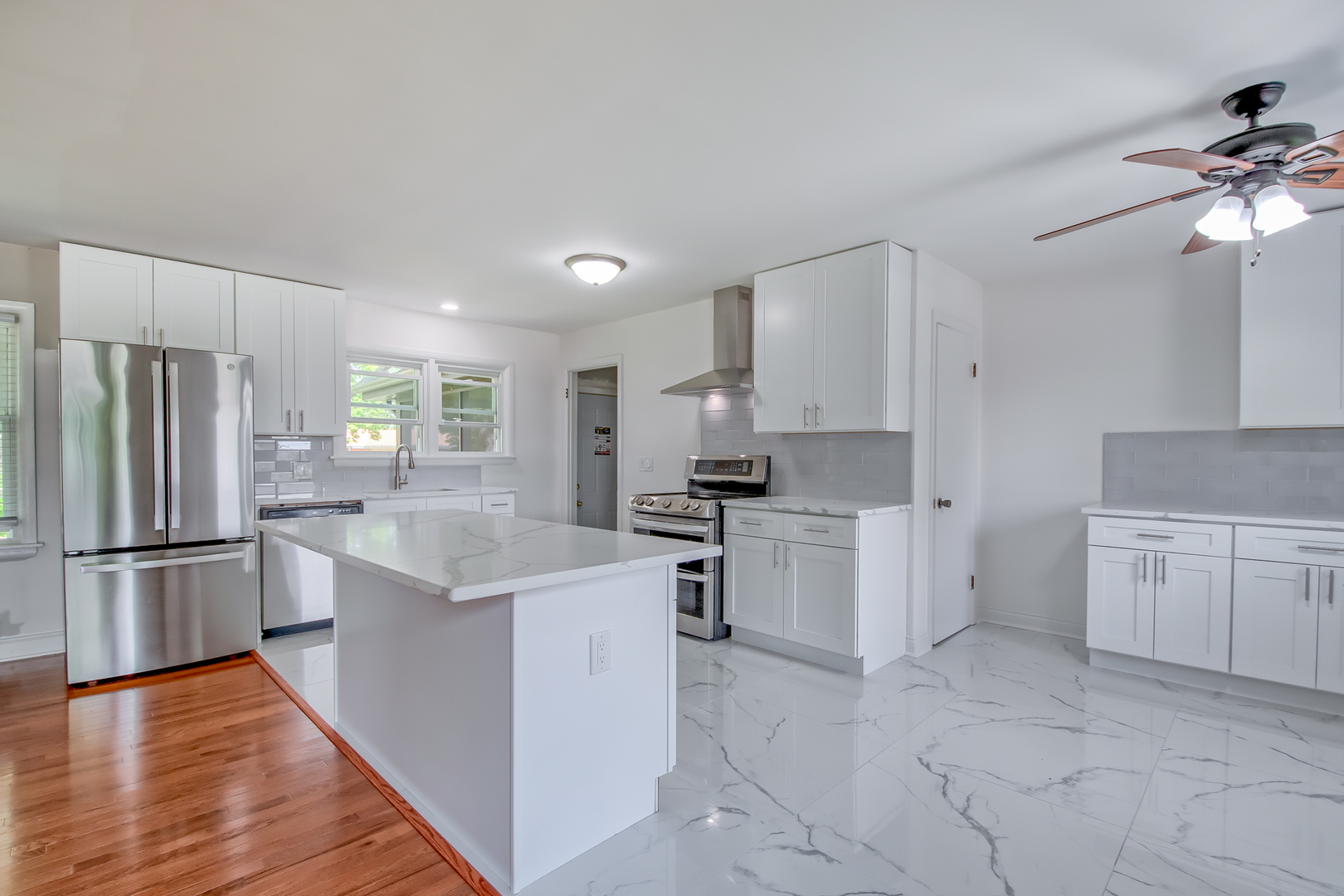5th image of 547 Reese Ave, East Dundee, IL 60118 | MLS# 12717244