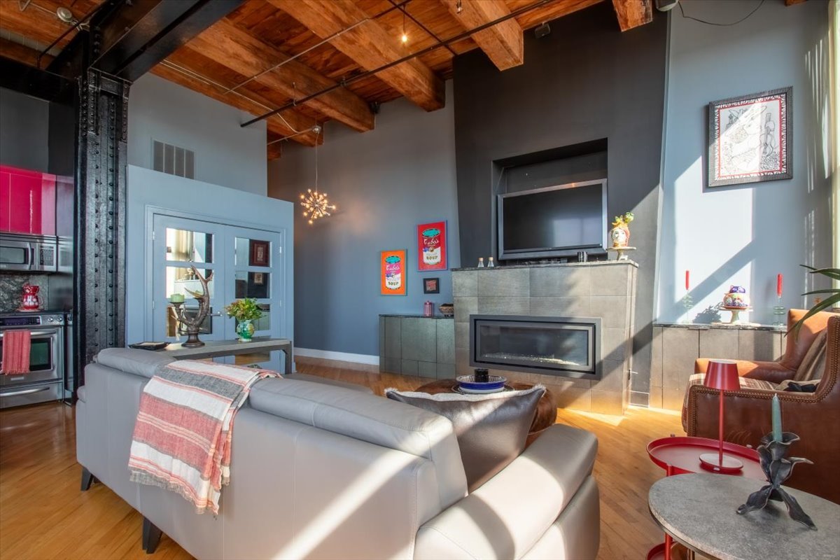5th image of 2614 N Clybourn Ave, Chicago, IL 60614