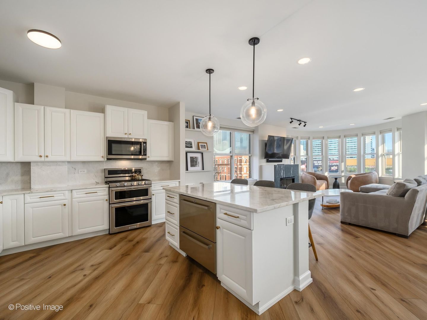 4th image of 520 N Halsted St, Chicago, IL 60642