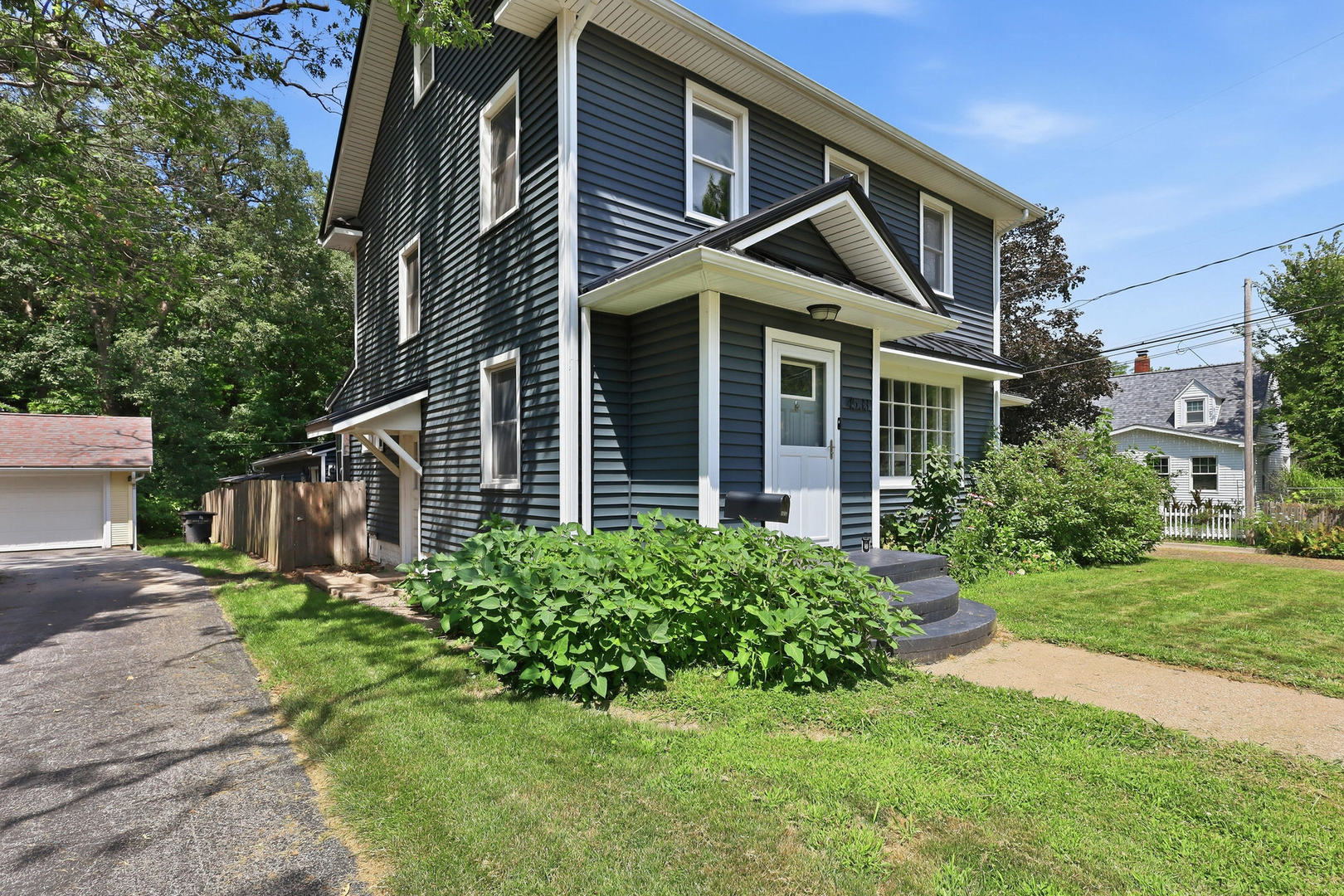 2nd image of 4533 13th Ave, Rock Island, IL 61201 | MLS# 12717309