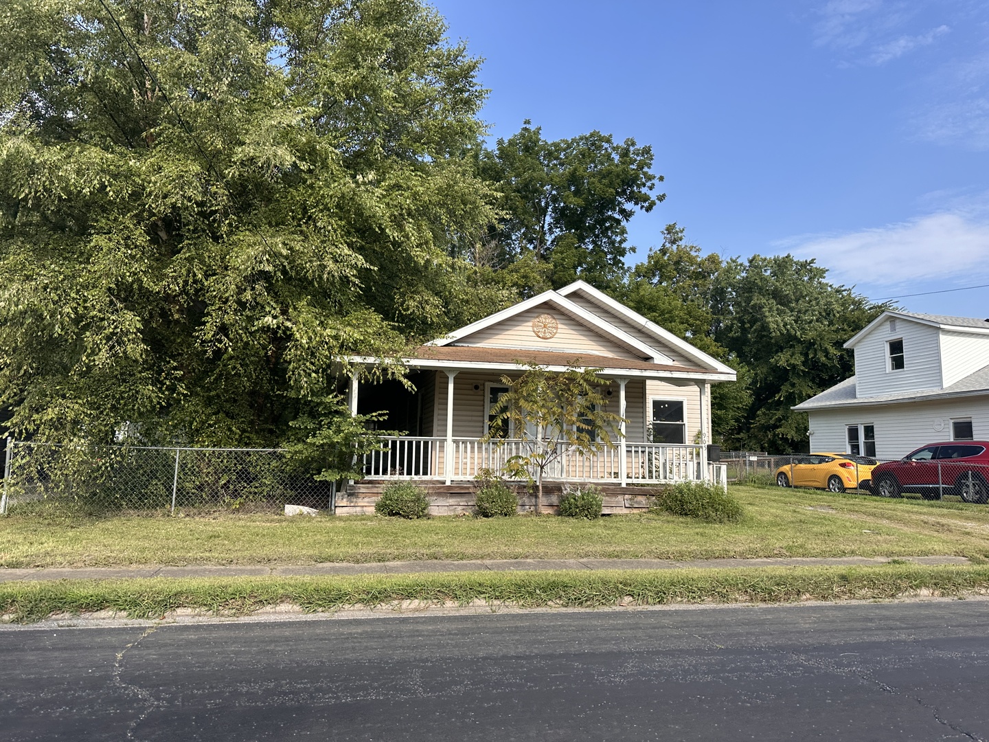 2nd image of 905 N Mcleansboro St, Benton, IL 62812 | MLS# 12717341
