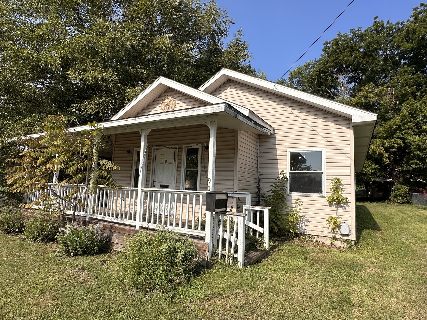 1st image of 905 N Mcleansboro St, Benton, IL 62812 | MLS# 12717341