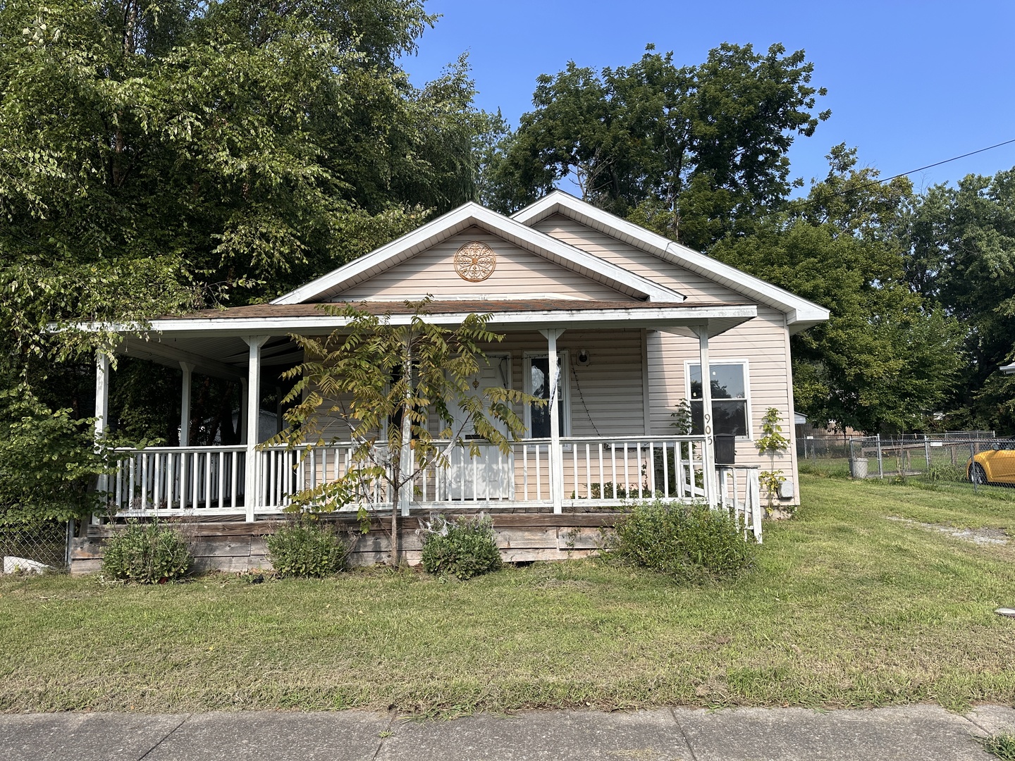 3rd image of 905 N Mcleansboro St, Benton, IL 62812 | MLS# 12717341