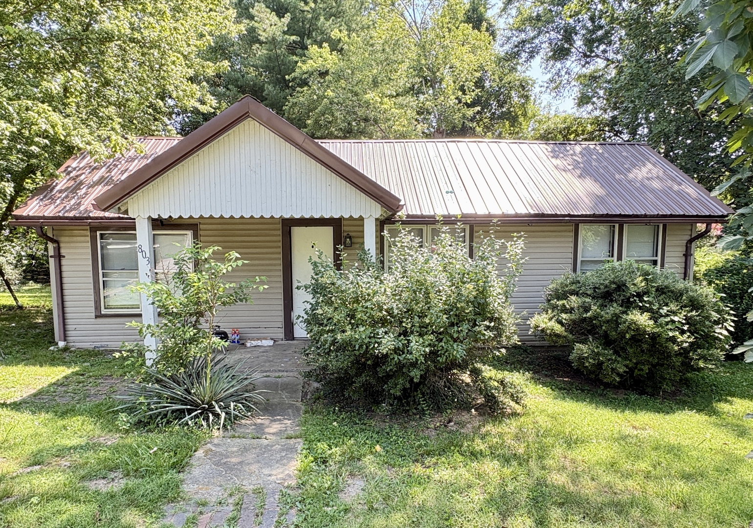 1st image of 803 N Allyn St, Carbondale, IL 62901 | MLS# 12717342