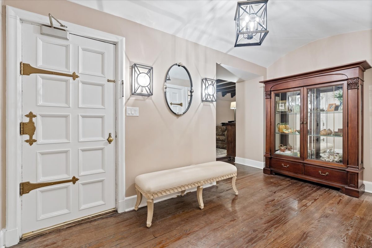5th image of 1320 N State Pkwy, Chicago, IL 60610