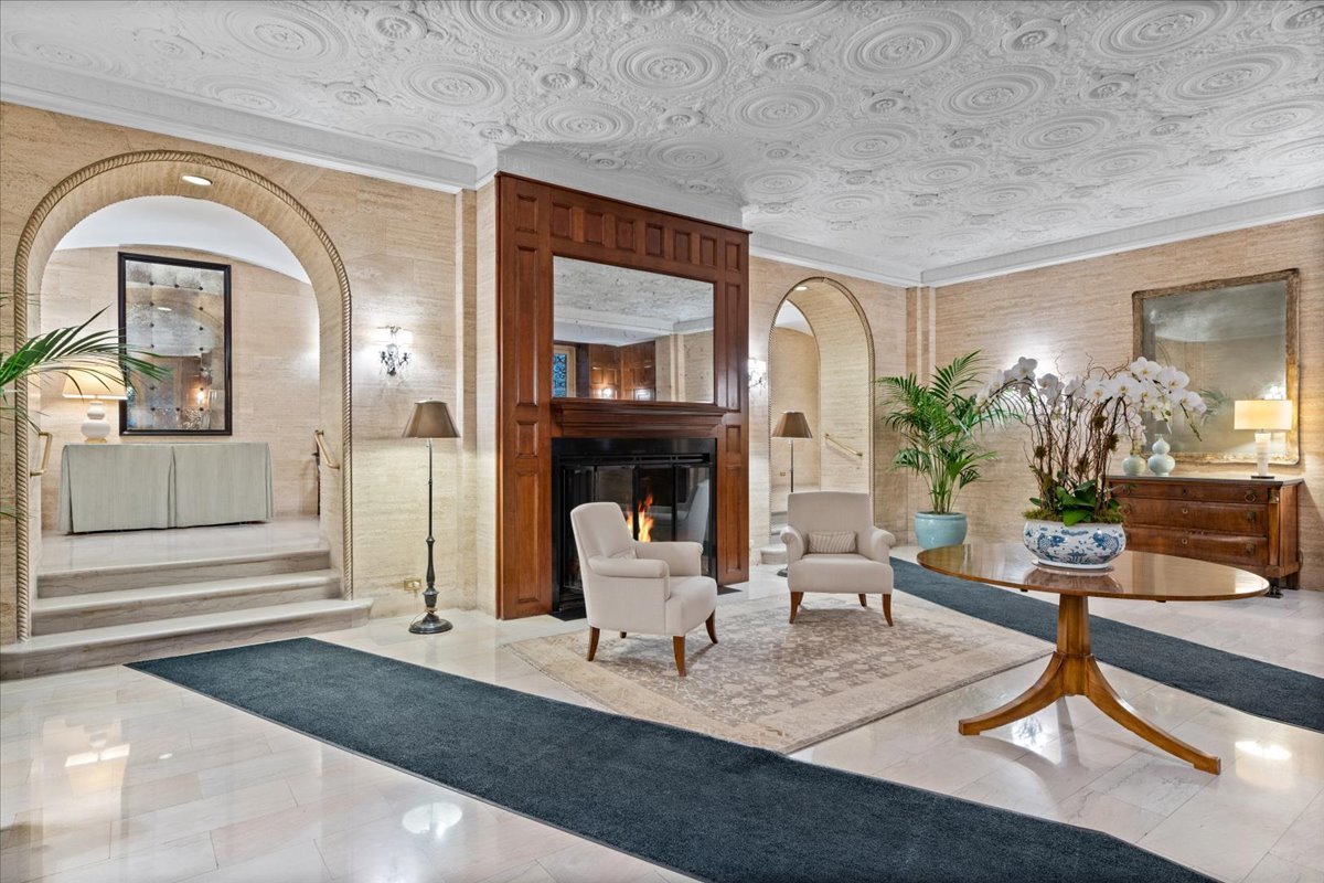 2nd image of 1320 N State Pkwy #1A, Chicago, IL 60610 | MLS# 12717350