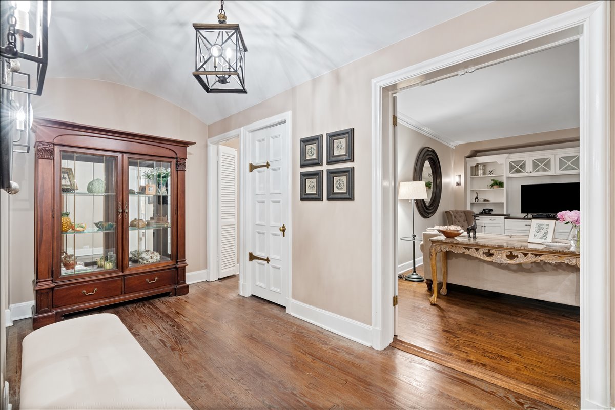 4th image of 1320 N State Pkwy, Chicago, IL 60610