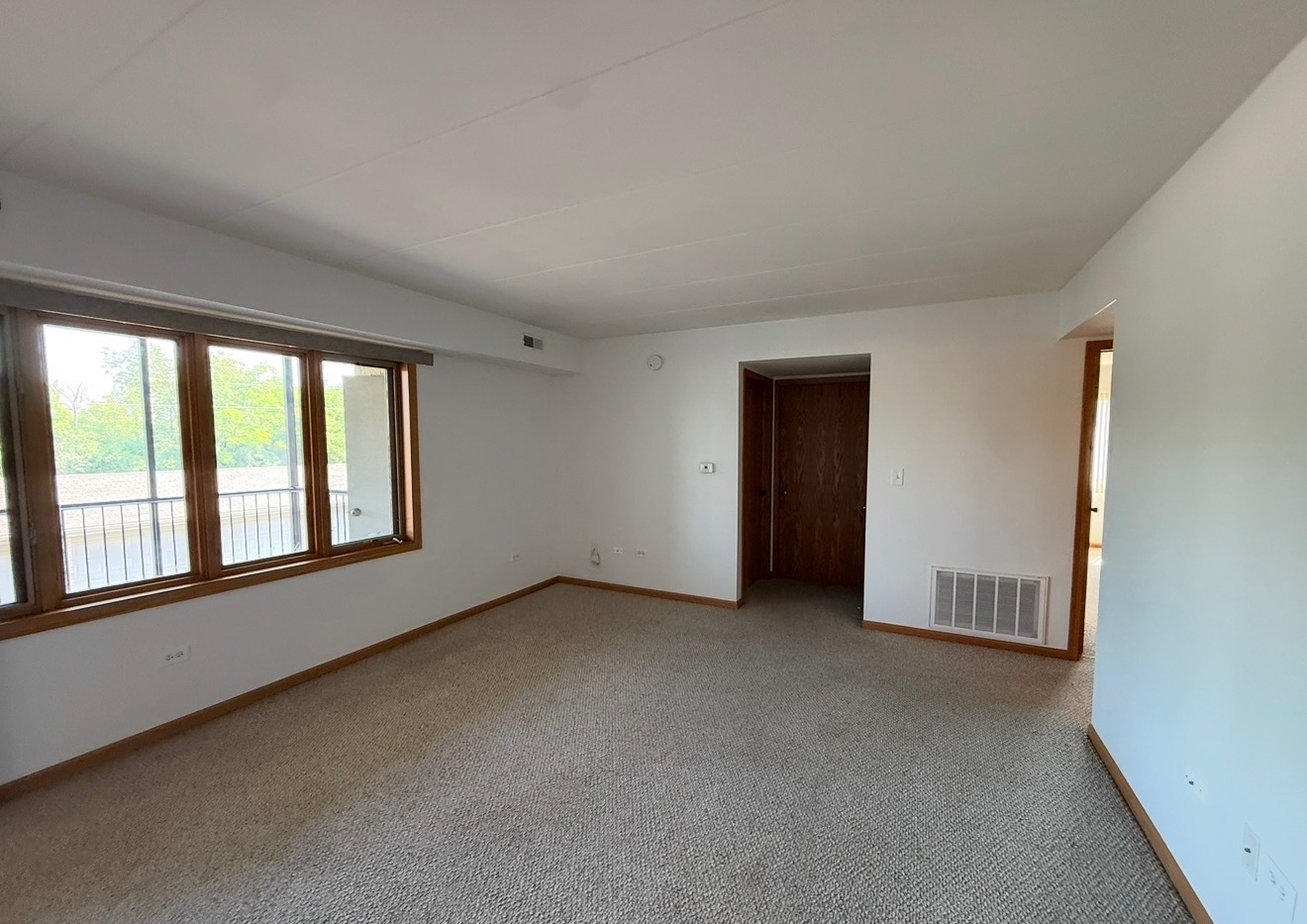 4th image of 5117 139Th Pl, Crestwood, IL 60418
