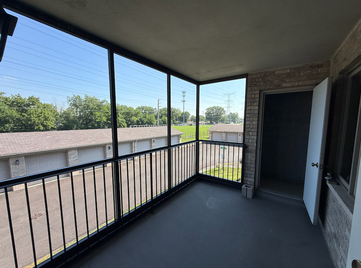 2nd image of 5117 139Th Pl, Crestwood, IL 60418