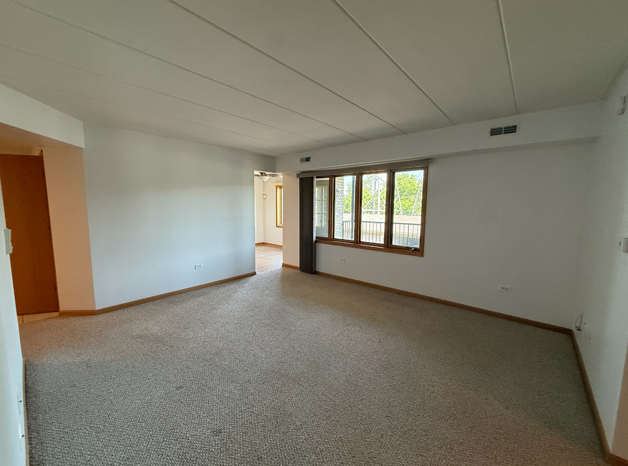 3rd image of 5117 139Th Pl, Crestwood, IL 60418