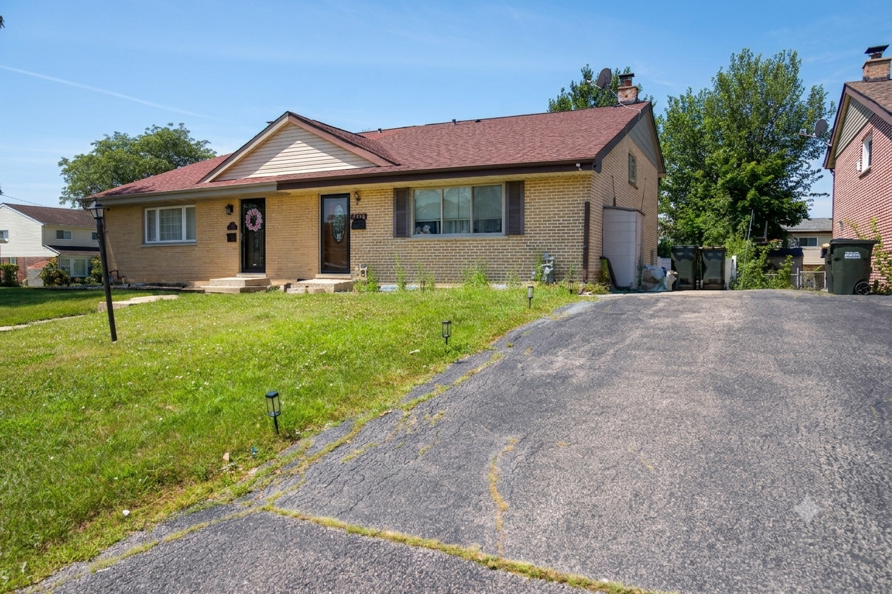 2nd image of 9406 N Oak Ave, Des Plaines, IL 60016 | MLS# 12717420