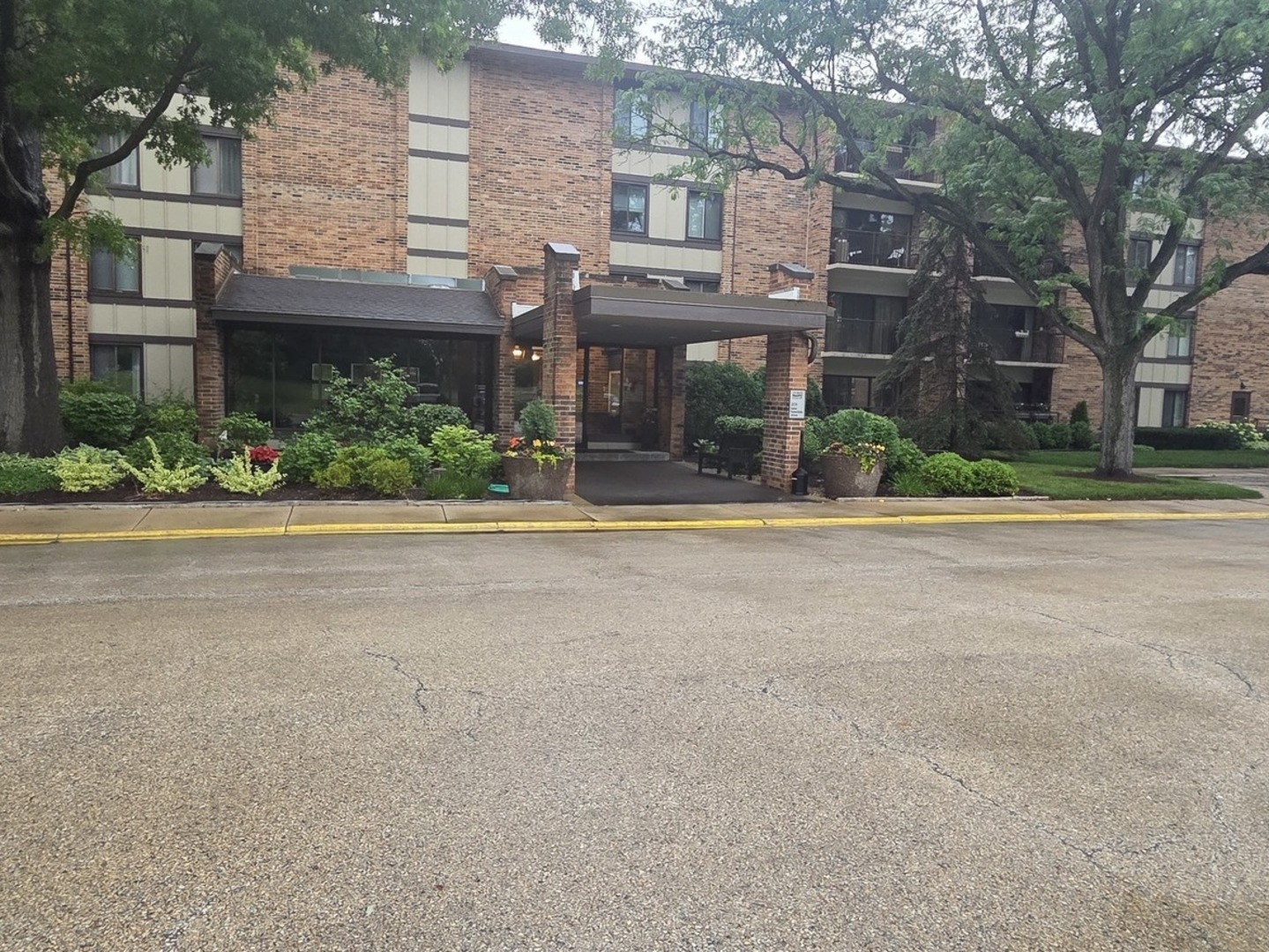 1st image of 301 Lake Hinsdale Dr #108, Willowbrook, IL 60527 | MLS# 12717625