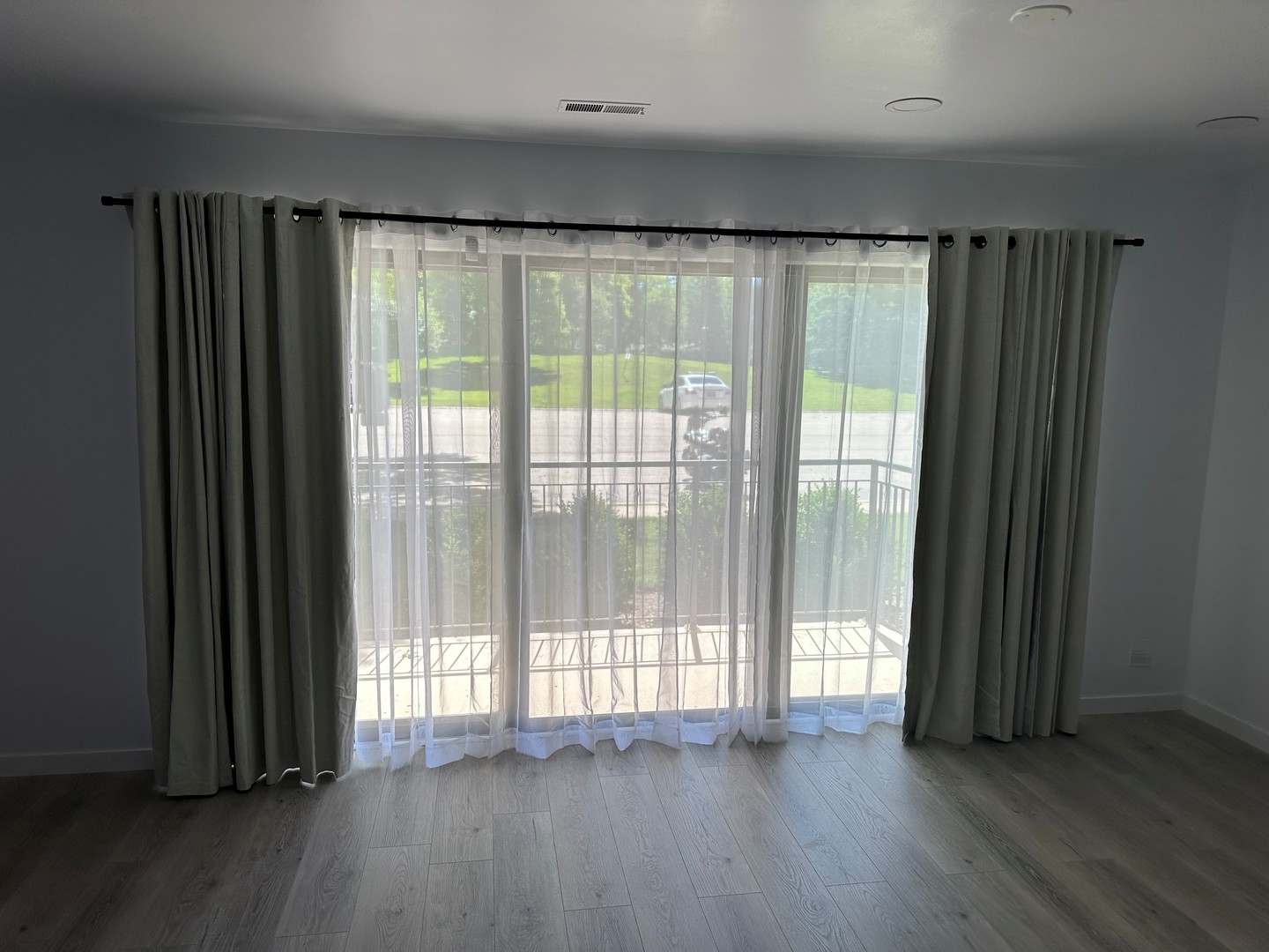 3rd image of 301 Lake Hinsdale Dr #108, Willowbrook, IL 60527 | MLS# 12717625