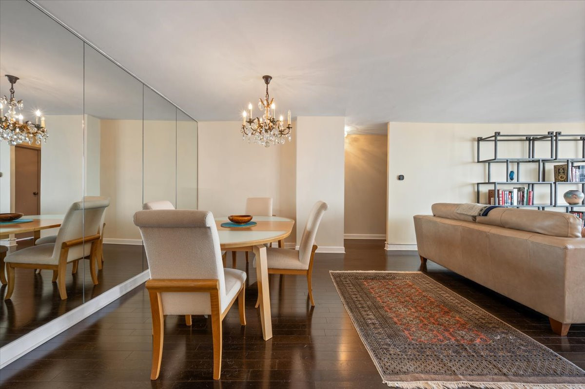 5th image of 3150 N Sheridan Rd, Chicago, IL 60657