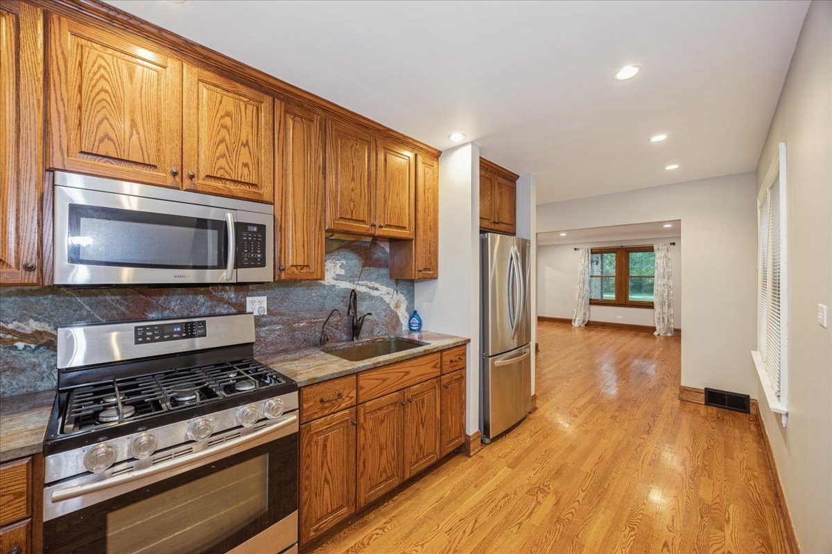Homes for sale in Burr Ridge, IL | 9048 Maple Ave, Burr Ridge, IL 60527 | MLS# 12717735