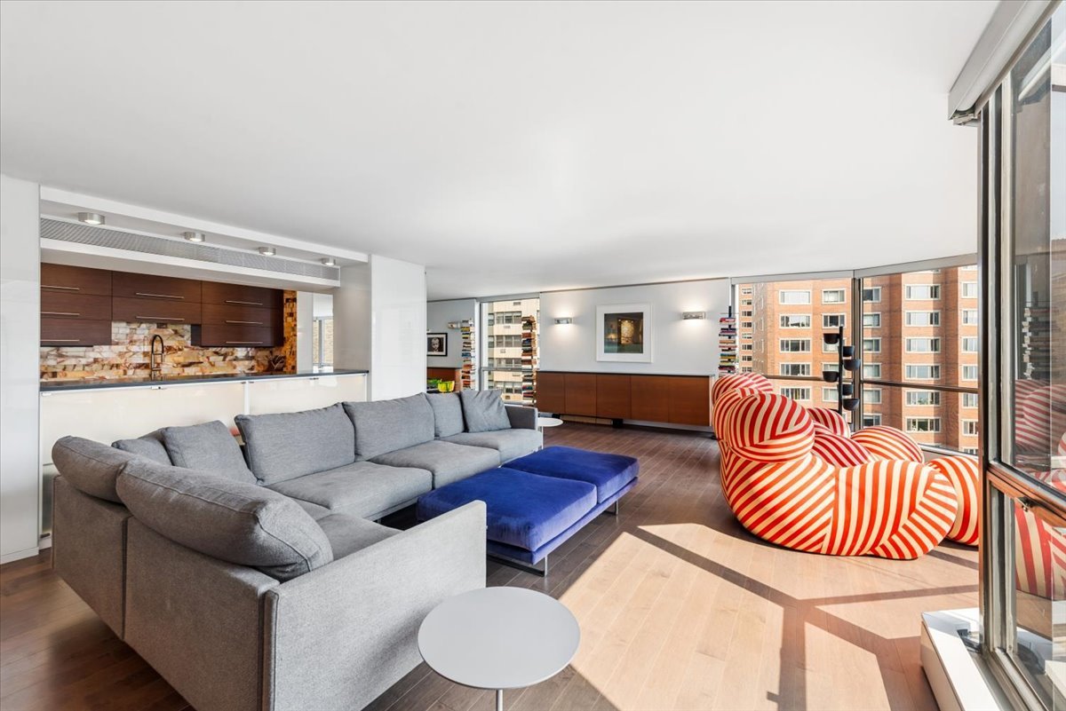 3rd image of 1310 N Ritchie Ct #10AD, Chicago, IL 60610 | MLS# 12717753