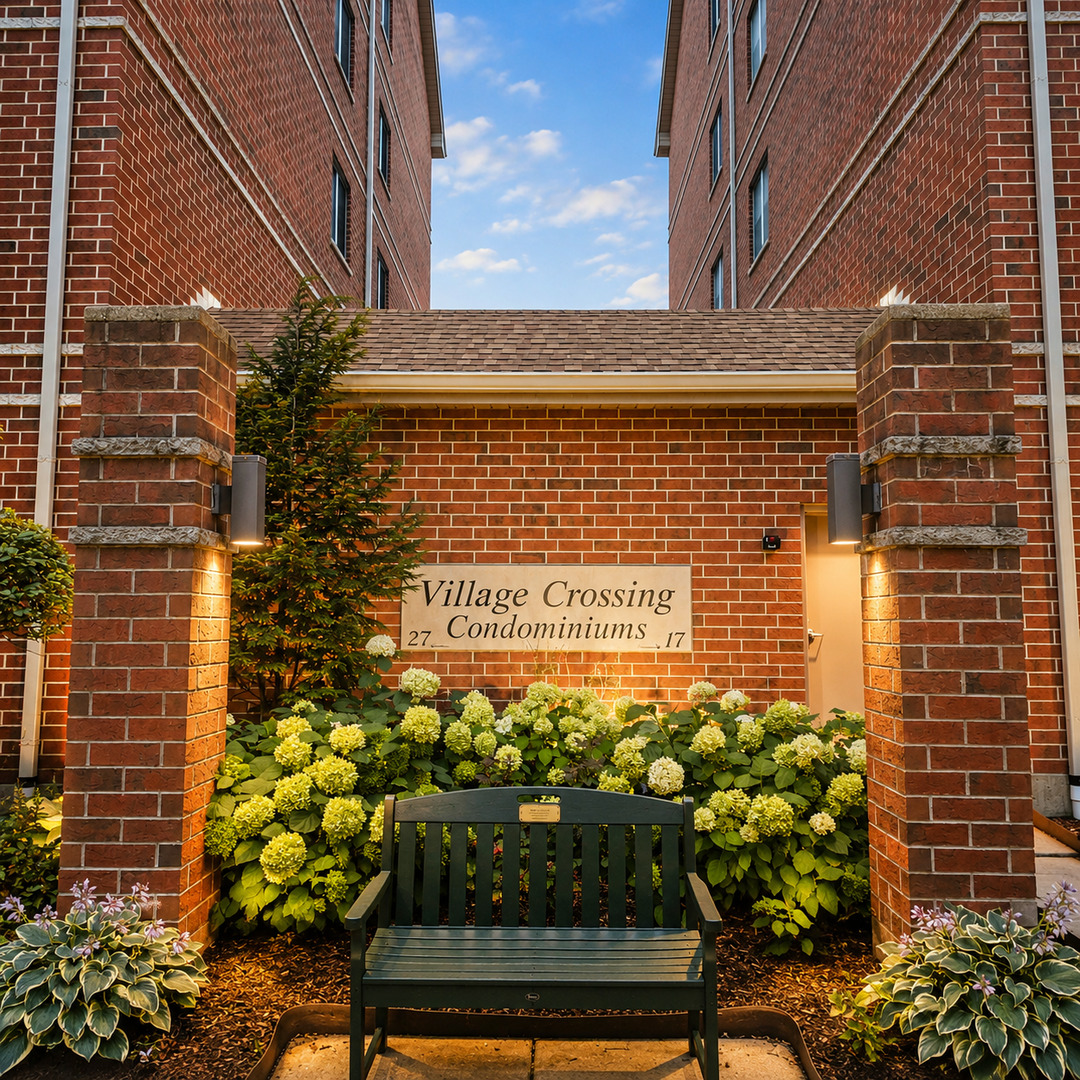 2nd image of 27 E Hattendorf Ave #311, Roselle, IL 60172 | MLS# 12717782