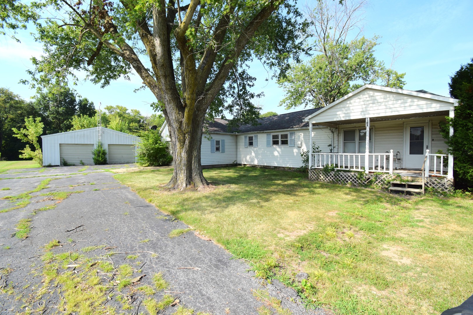 5th image of 103 Ina Ave, Ina, IL 62846 | MLS# 12717834