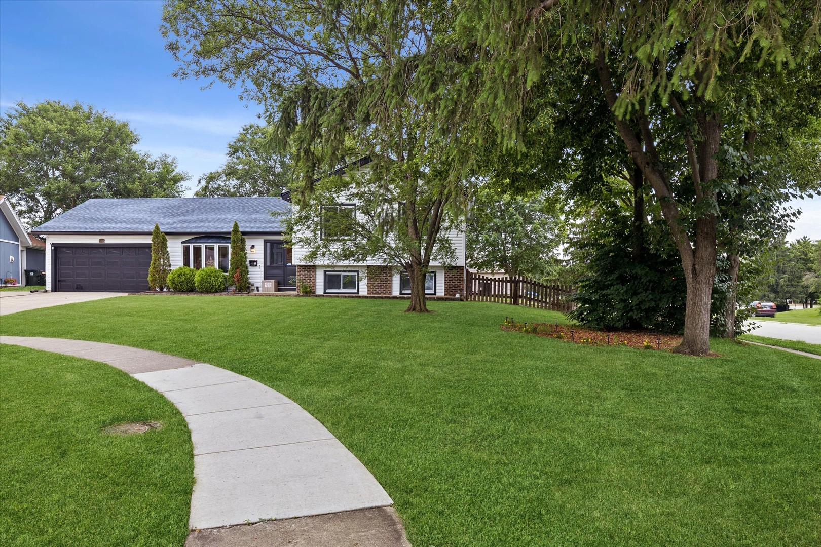 image of 5701 Bedford Ct, Hanover Park, IL 60133 | MLS# 12717879