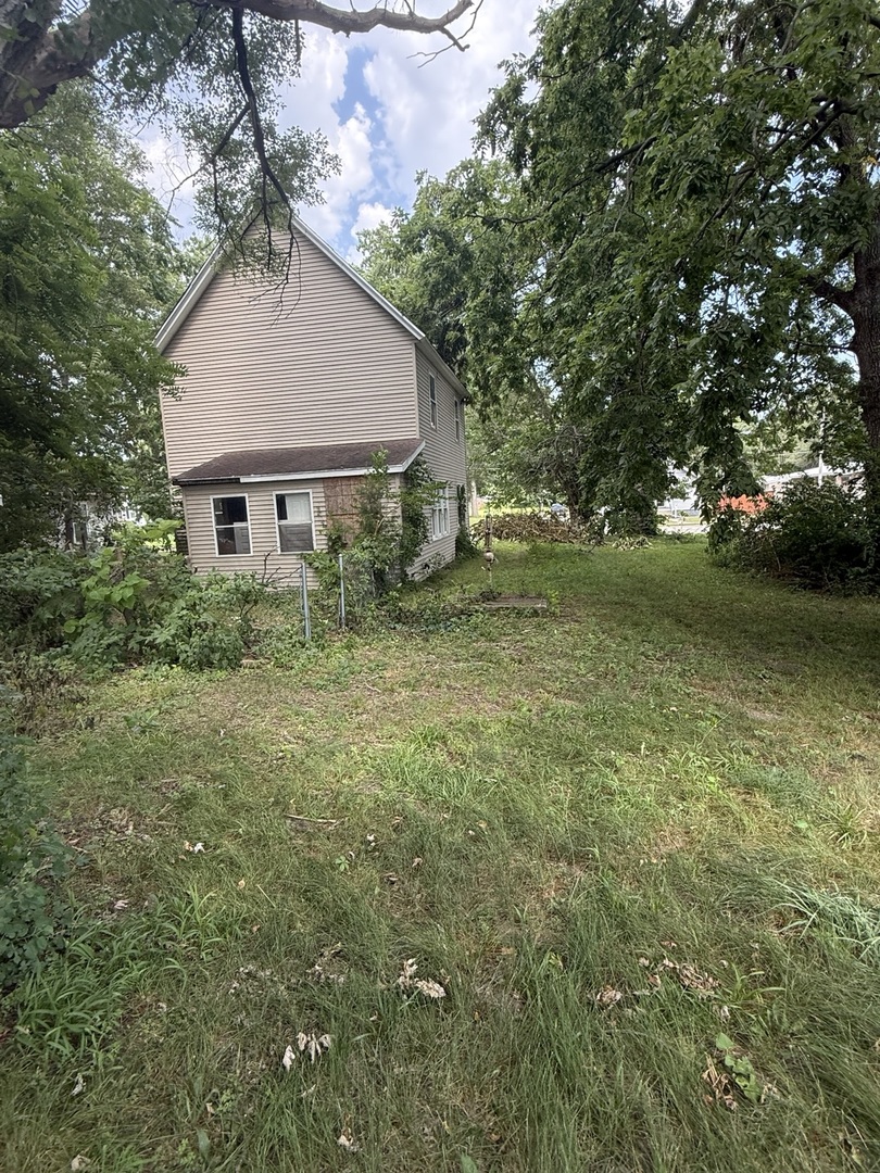 4th image of 2132 9th St, Rock Island, IL 61201 | MLS# 12717902