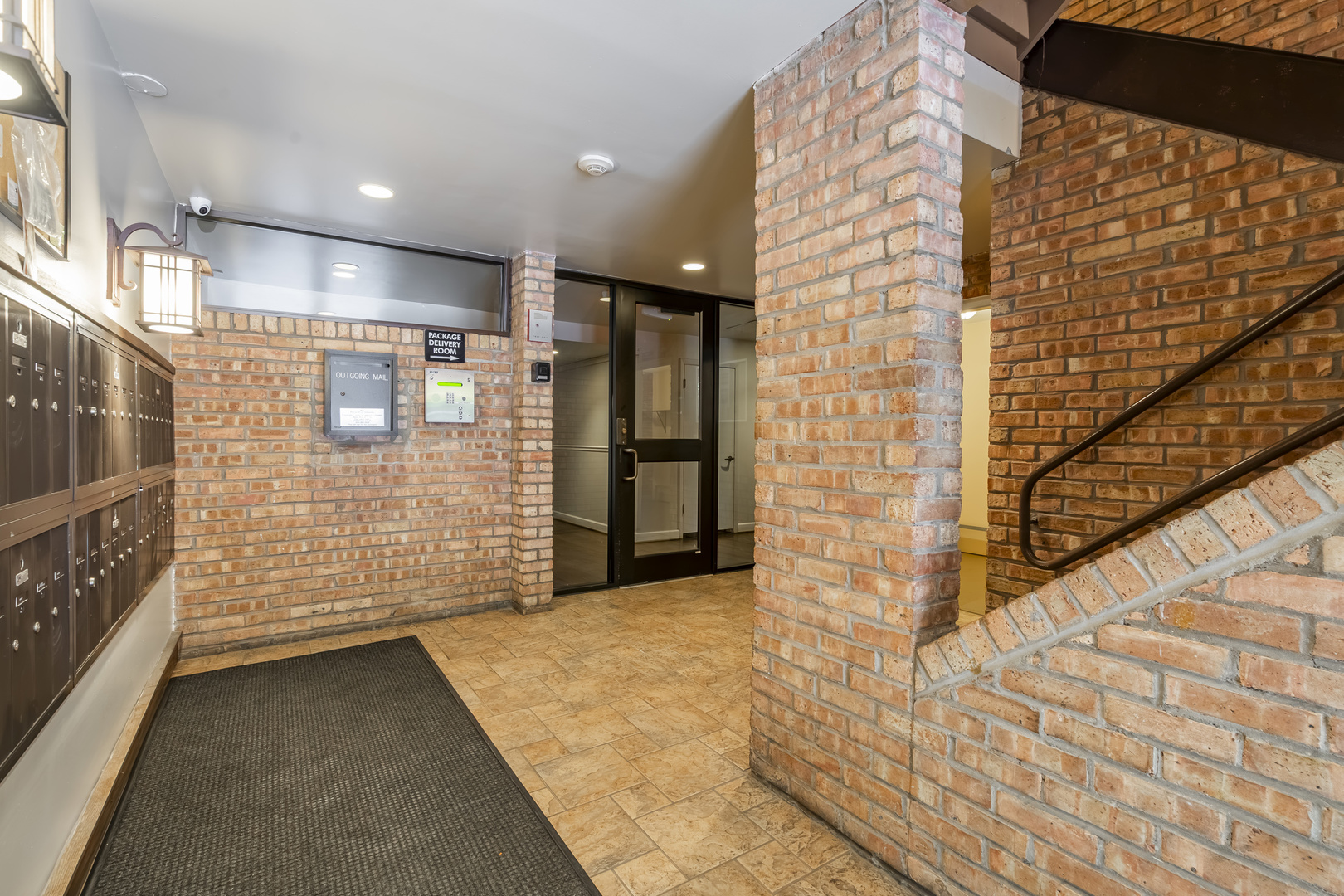 5th image of 5800 Oakwood Dr #1B, Lisle, IL 60532 | MLS# 12717936