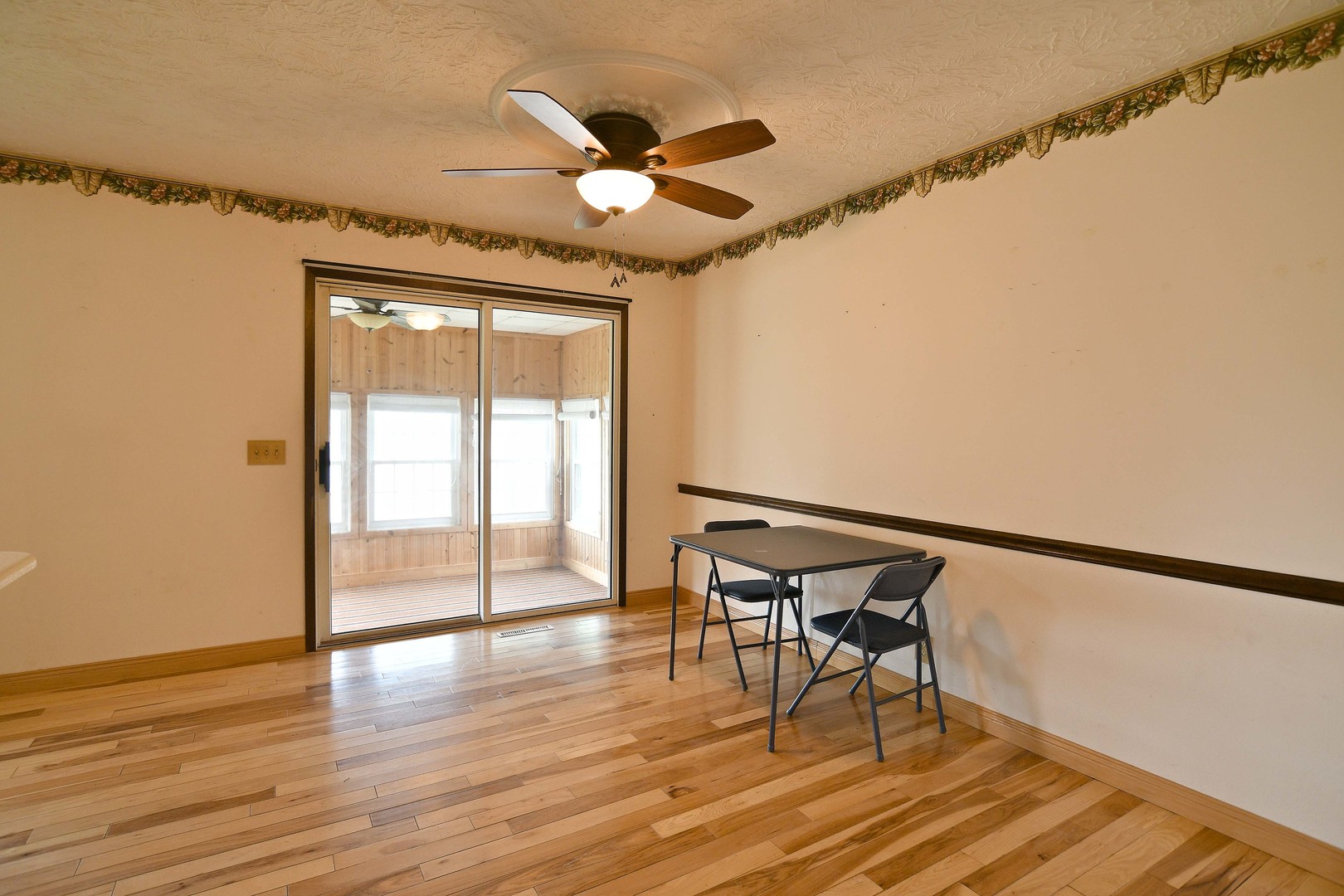 5th image of 457 Avon Ct, Colona, IL 61241 | MLS# 12717953